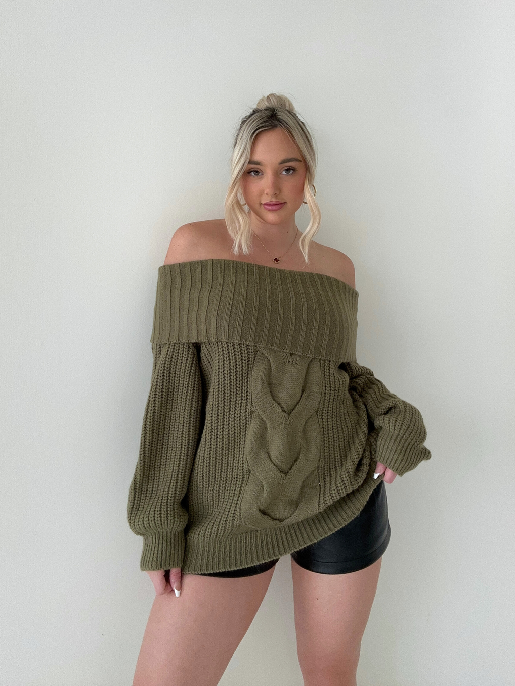 Eleganter Off-Shoulder Damenpullover – Stilvoll und vielseitig