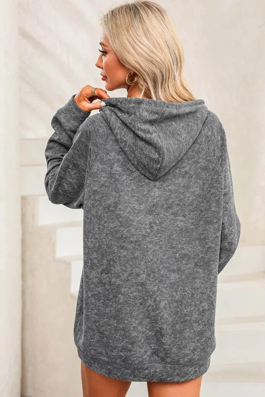 Mineral Wash Hoodie in Grau mit Kängurutasche und Kapuze