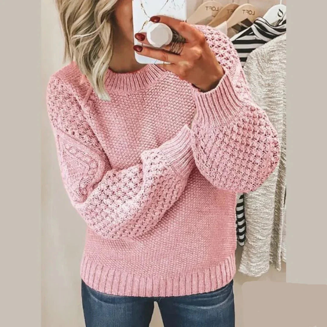 Kuscheliger Pullover mit klassischem Schnitt und schlichtem Stil