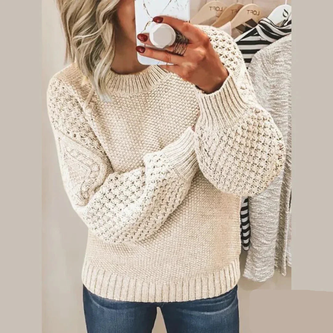 Kuscheliger Pullover mit klassischem Schnitt und schlichtem Stil