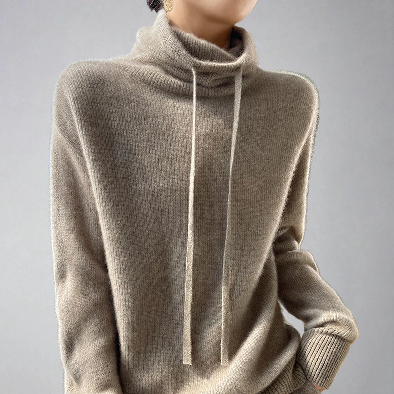 Hochgeschlossener Pullover für Damen – Minimalistisches Design